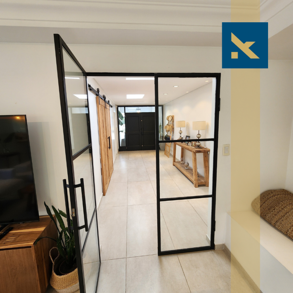 MODERNA CASA EN BOSQUE ALEGRE
