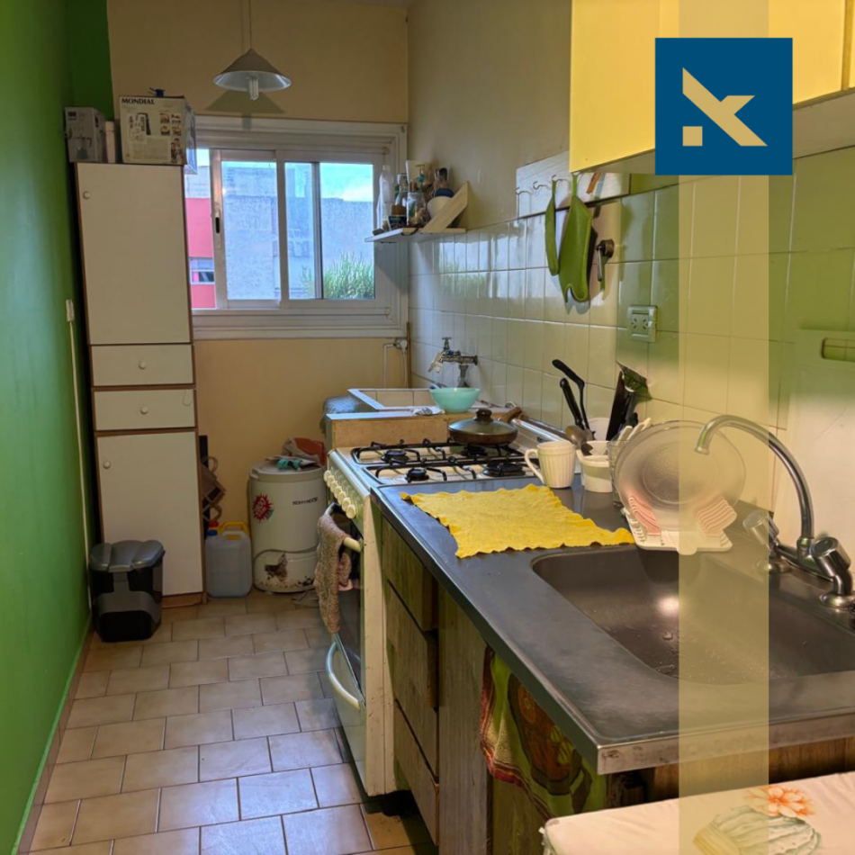 DEPARTAMENTO 4 AMBIENTES CON ESPACIO DE COCHERA