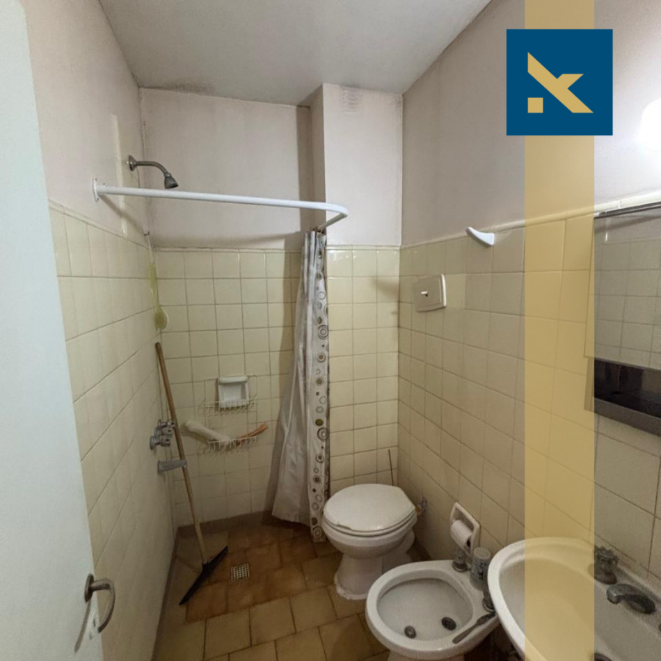 DEPARTAMENTO 4 AMBIENTES CON ESPACIO DE COCHERA