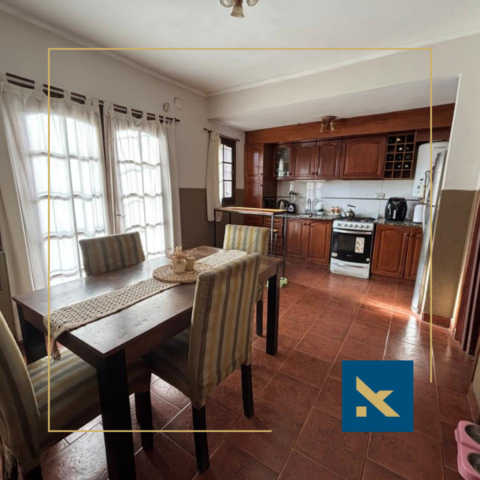 CASA EN VENTA - FLORENCIO SANCHEZ 1500