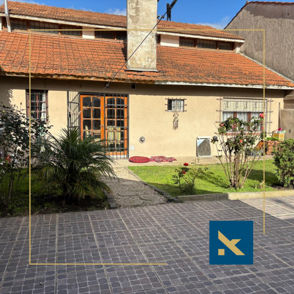 CASA EN VENTA - FLORENCIO SANCHEZ 1500