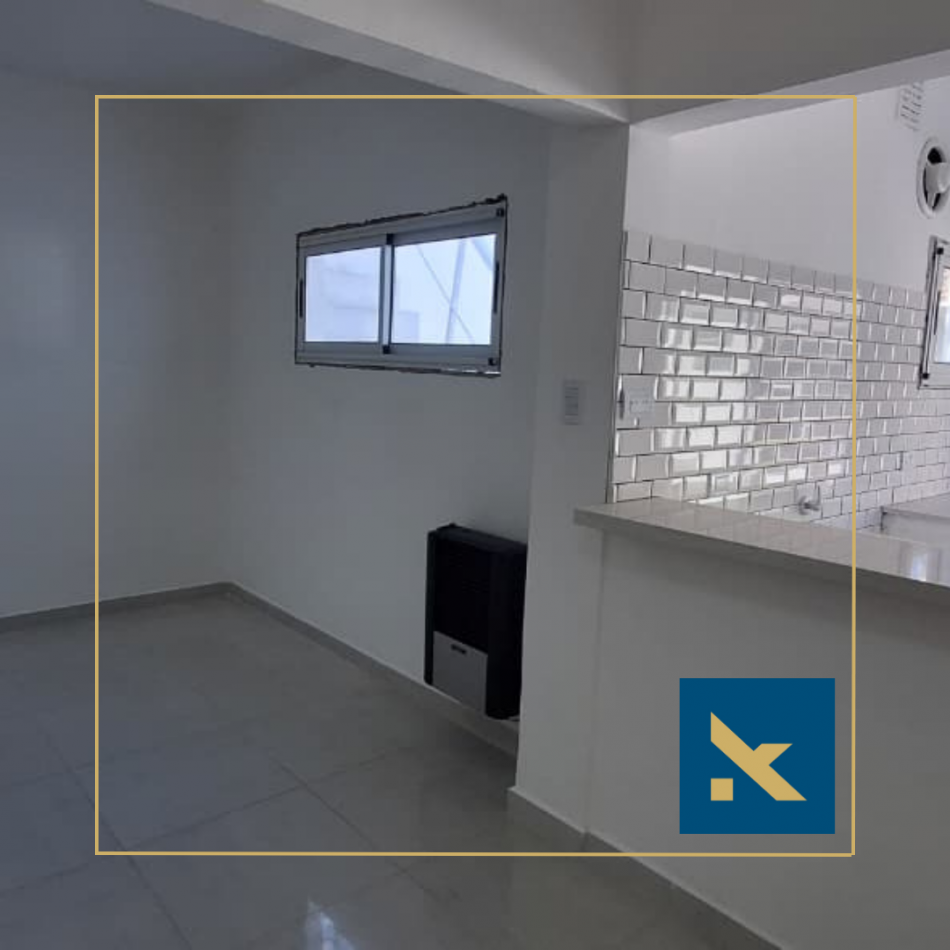 CASA RECICLADA EN VENTA - F. ACOSTA AL 5000