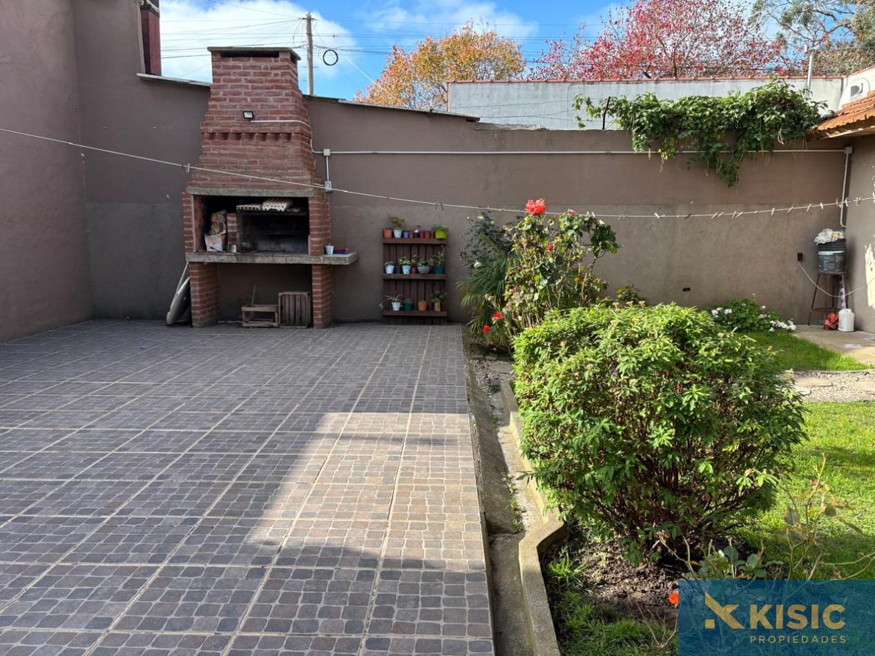CASA EN VENTA - FLORENCIO SANCHEZ 1500