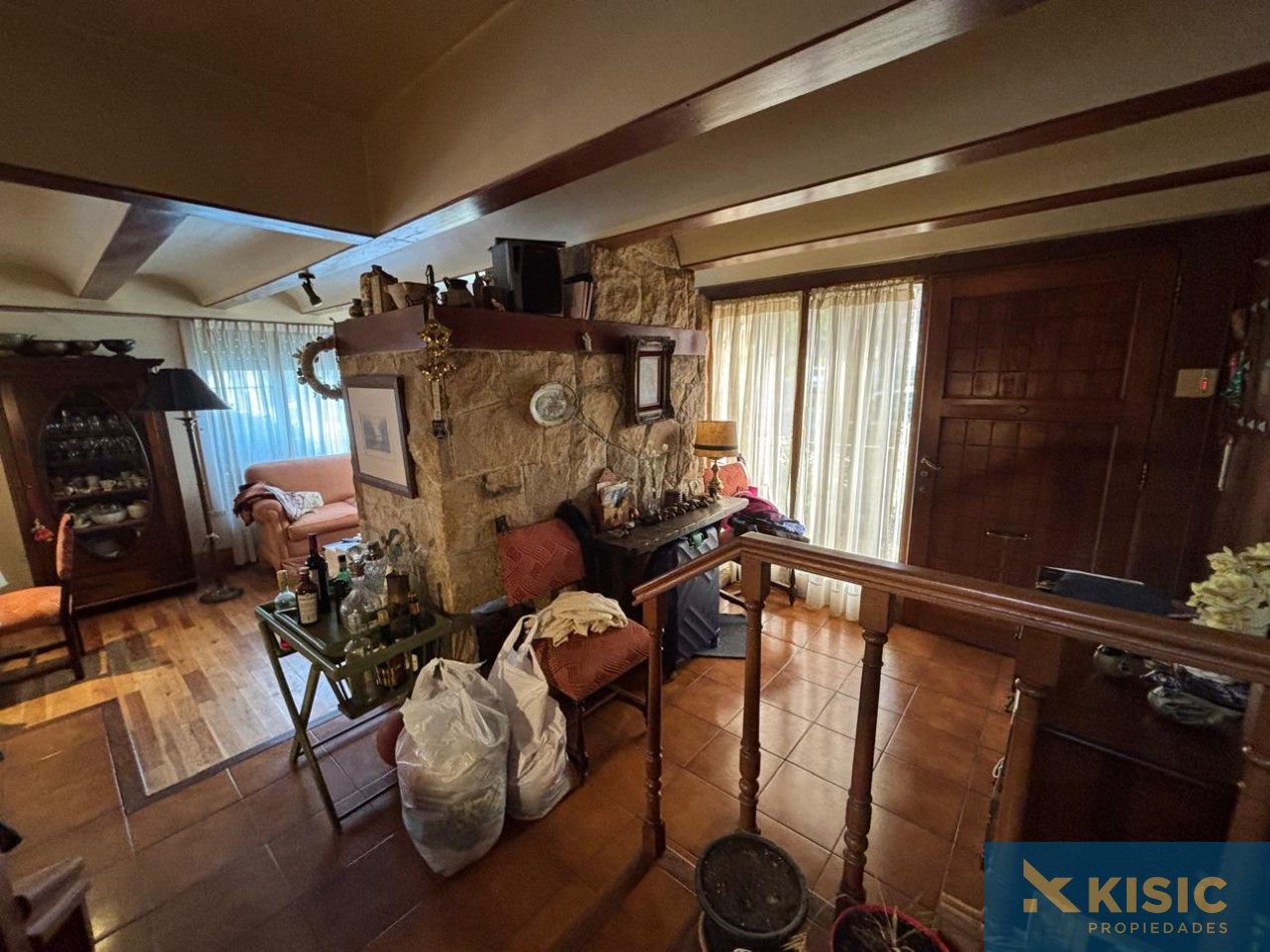 CASA EN VENTA - BARRIO CHAUVIN
