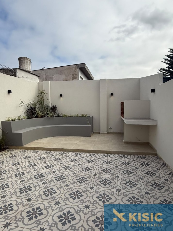 DUPLEX EN VENTA - LIBRES DEL SUD AL 700